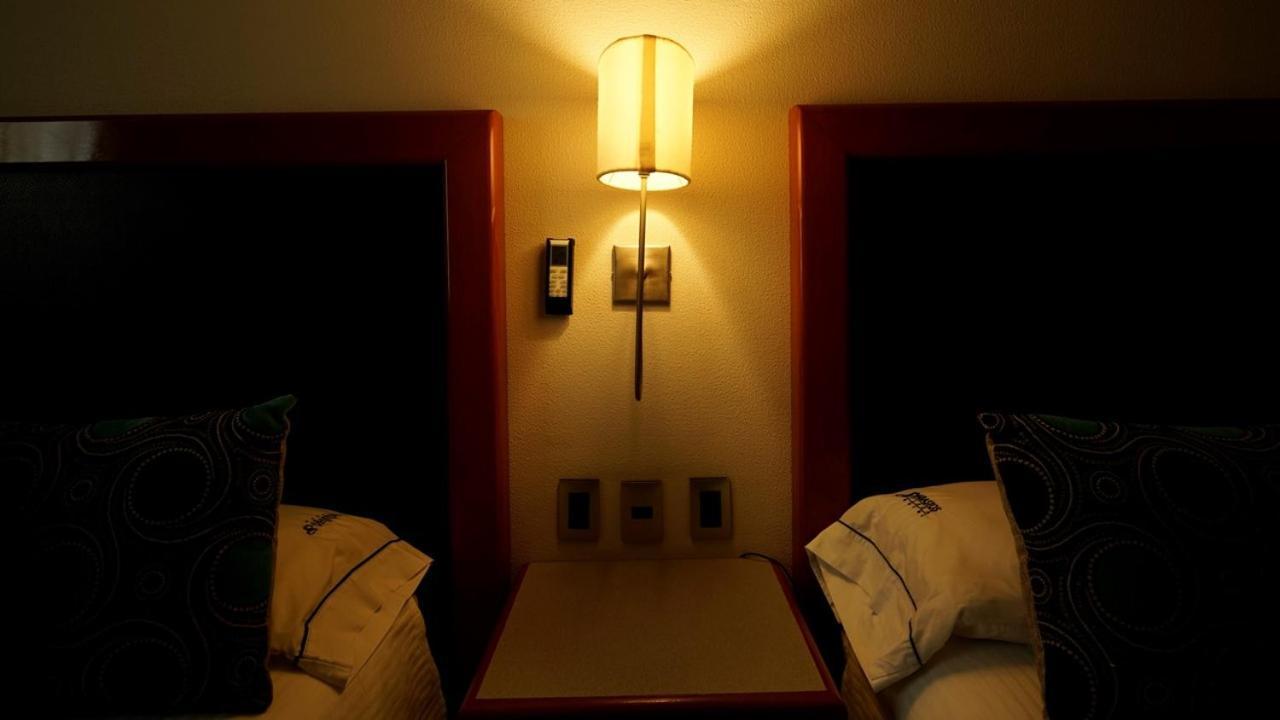Hotel Abastos Plaza Mexico Extérieur photo