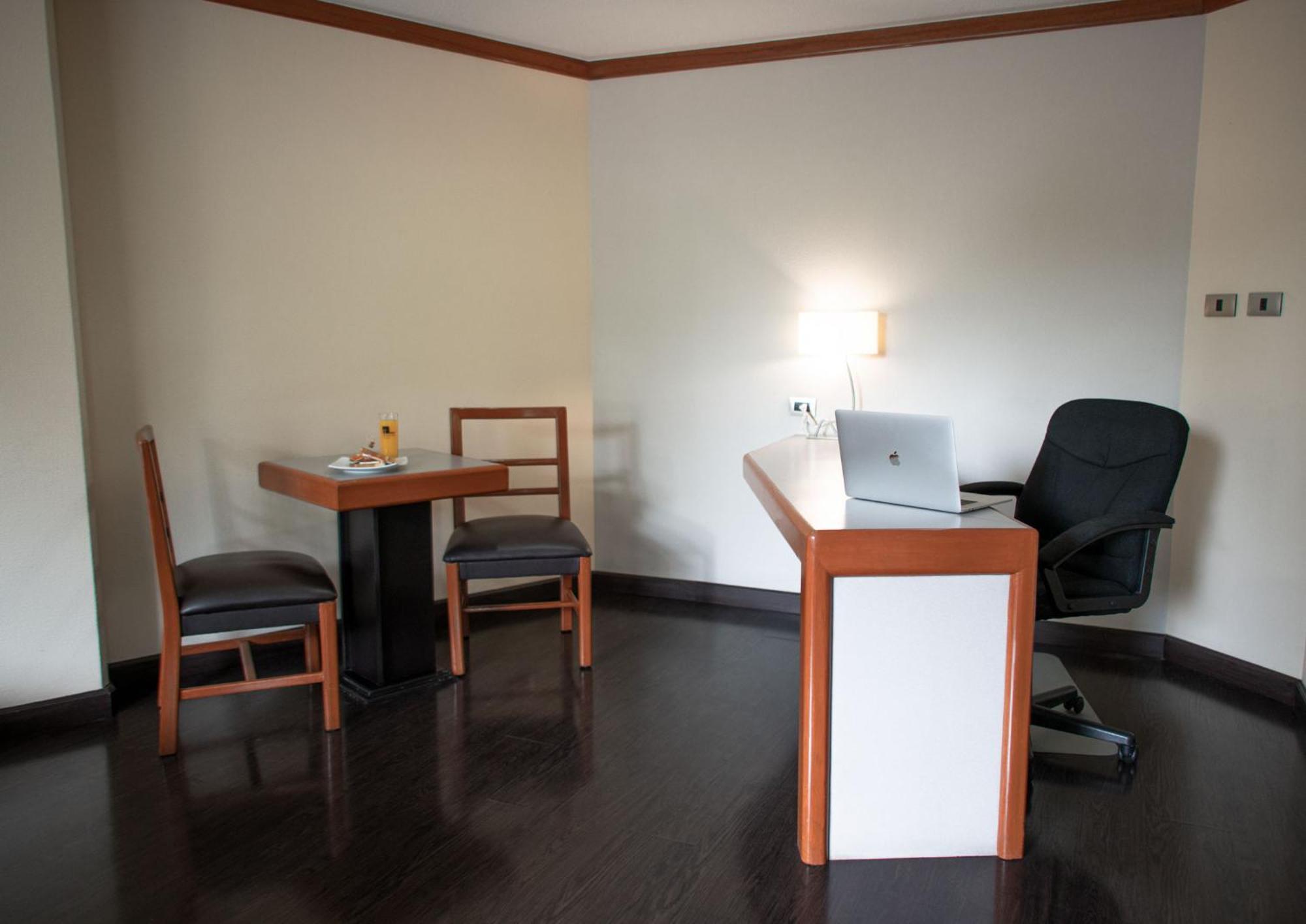 Hotel Abastos Plaza Mexico Extérieur photo