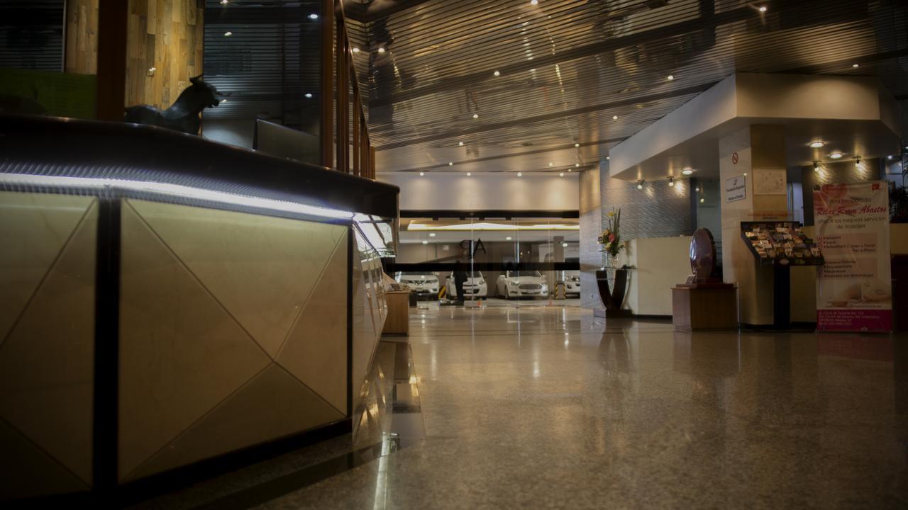 Hotel Abastos Plaza Mexico Extérieur photo